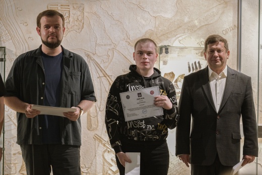 ​Victory in the Student Research Paper Competition